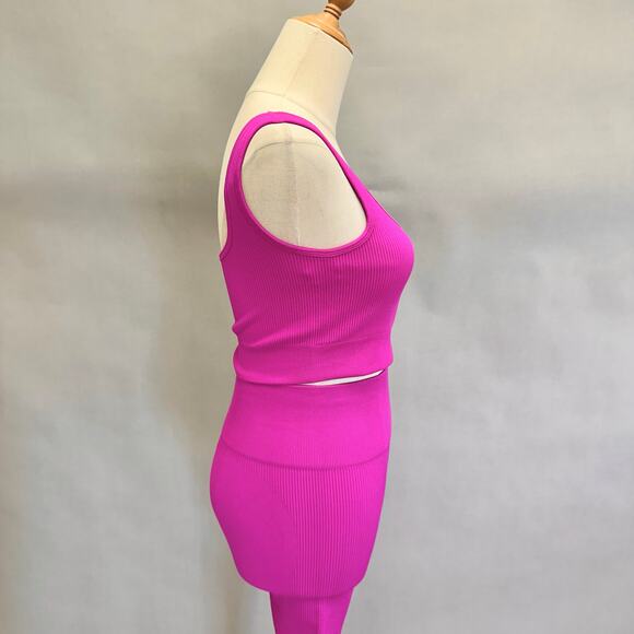 Amazon ribbed seamless button scrunch leggings & sports bra set pink size medium - Picture 5 of 12